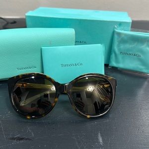 Tiffany & Co Tf4133 8134/t3 Tortoise Womens Cat Eye Sunglasses